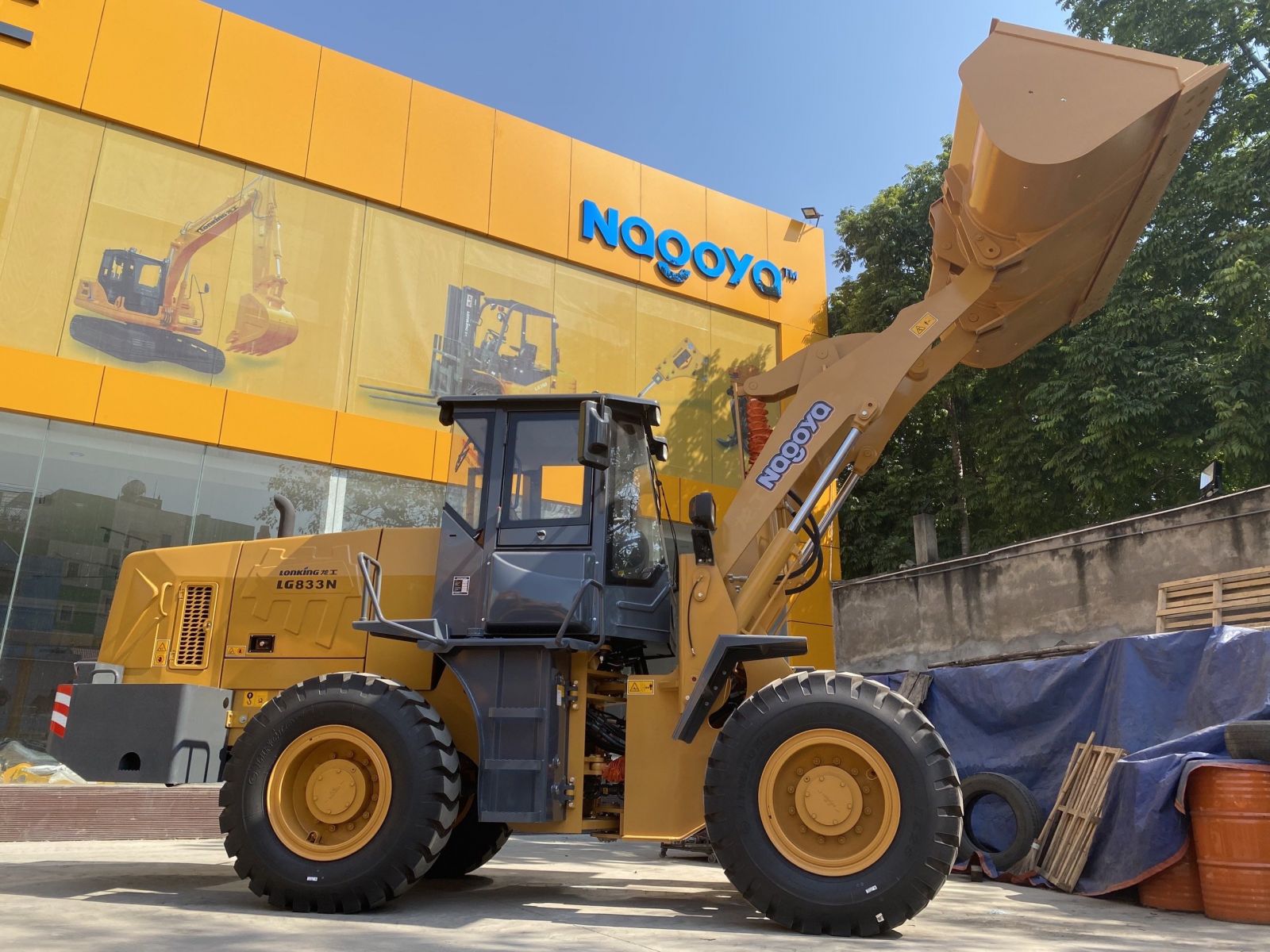 Xe Xúc Lật Lonking Gầu 2.3 m3 833N