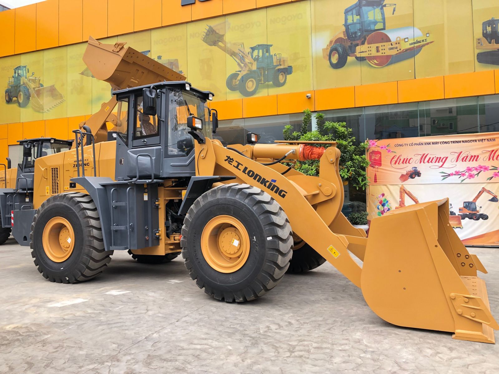 Máy Xúc Lật Lonking Gầu 3.5 m3 đến 4.2 m3